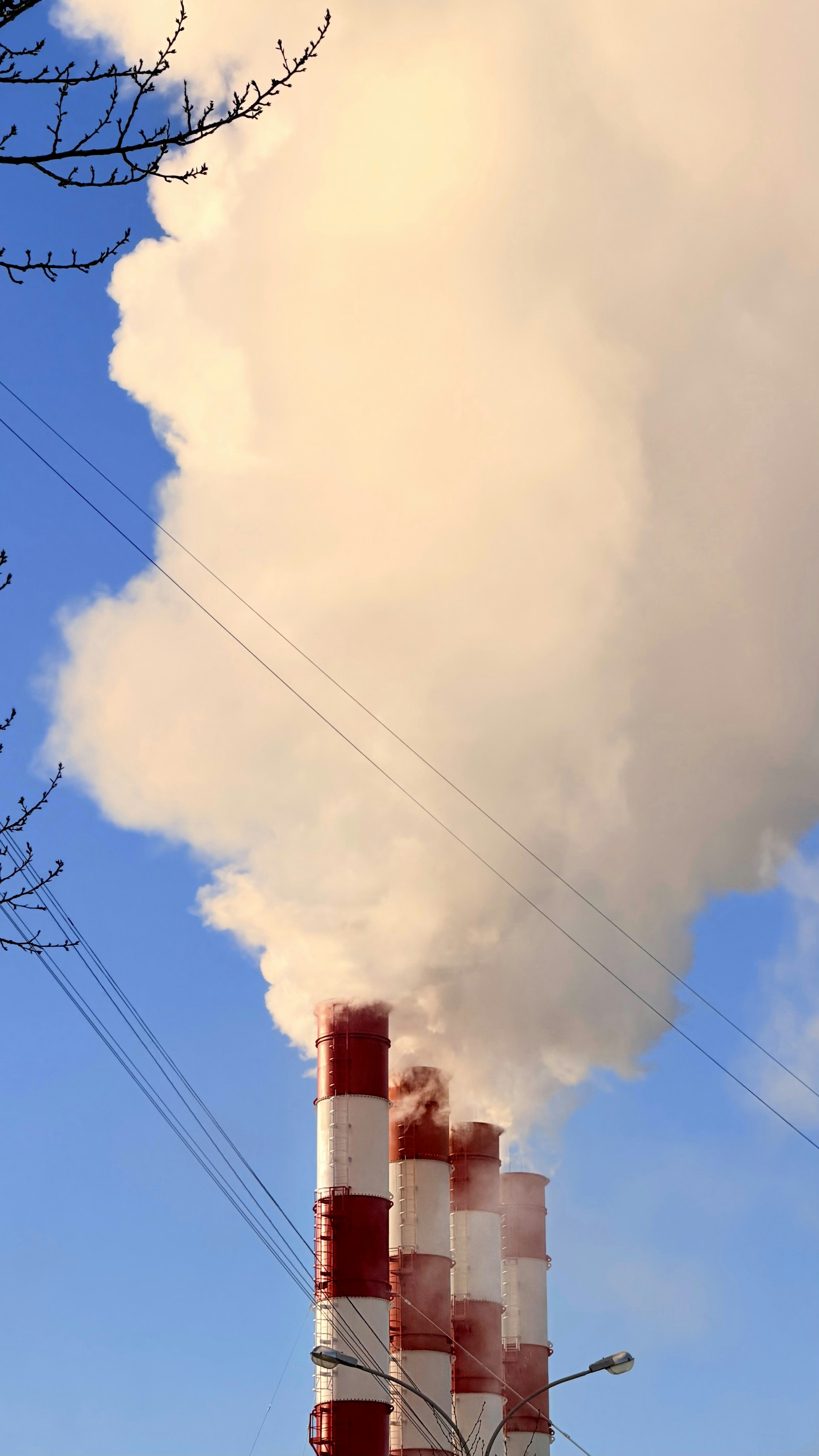 Sistema di abbattimento odori industriali con tecnologia a ozono